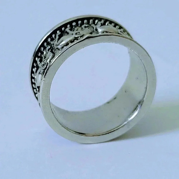 Fashion Elephant Men's Ring Size 9 New Silver Tone - Picture 2 of 2